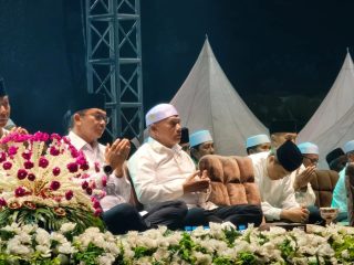"Bupati Kotabaru Hadiri Tabligh Akbar Haul ke-6 H. Andi Arsyad Petta Tahang"