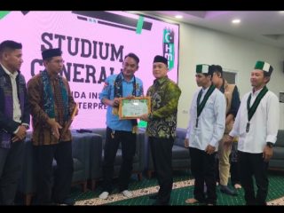 Ketua Komisi II DPRD Jadi Pemateri Studium Generale di Pelantikan HMI Kotabaru